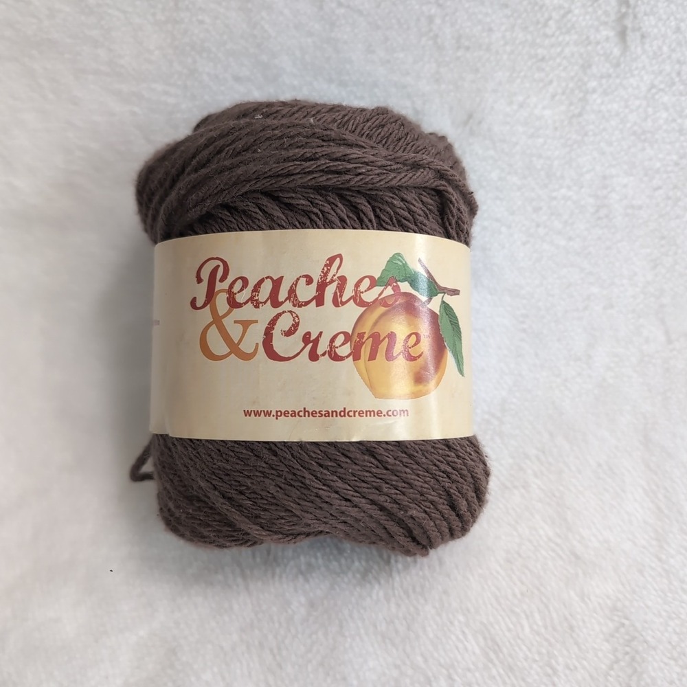 New Peaches & Creme Yarn "DARK TAUPE" #11013 Medium Worsted 120yds Brown